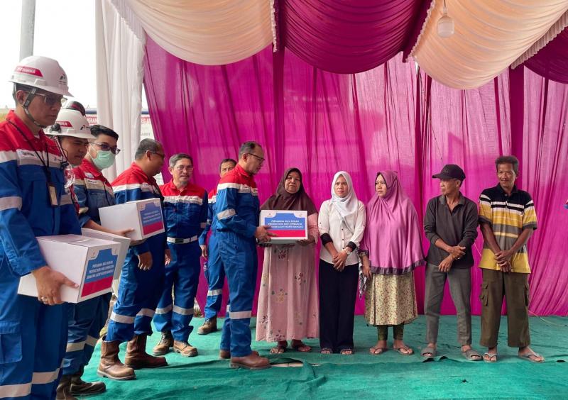 Syukuran Keselamatan, PHR Berbagi Paket Sembako dan Edukasi Keselamatan bagi Warga Bangko dan Duri