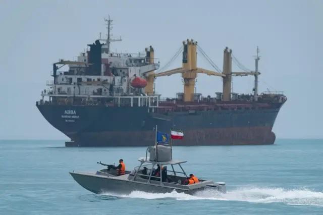 Harga Minyak Naik 1,44 Persen Akibat Iran Belum Mau Buka Selat Hormuz