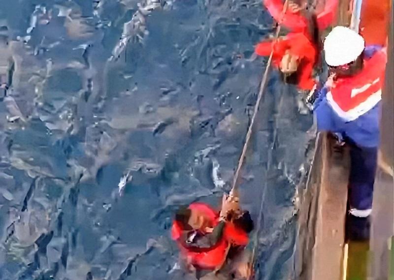 Luar Biasa, Kapal Pertamina Patra Niaga Selamatkan 16 Korban KMP Virgo Transport 08 yang Tenggelam