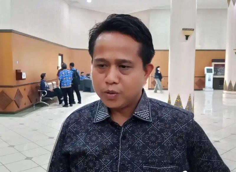 DPRD Riau akan Panggil Pertamina Bahas Antrean Panjang Kendaraan di SPBU Makin Meluas