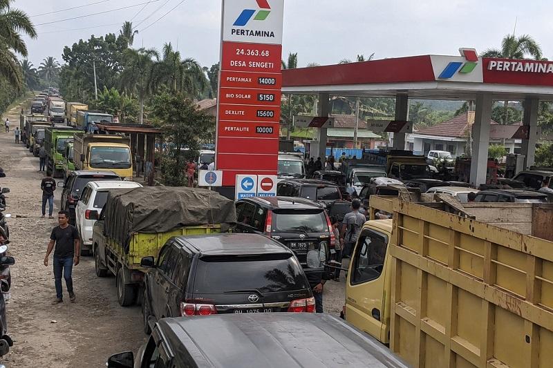 Atasi Kelangkaan BBM, DPRD Pekanbaru Sebut Pemerintah Harus Punya Strategi
