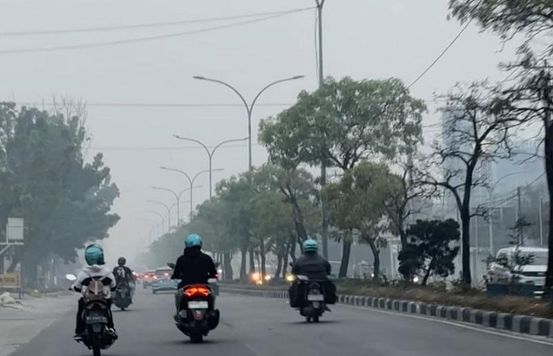 Hari Ini Kualitas Udara Pekanbaru Sangat Tidak Sehat, AQI Tembus 215