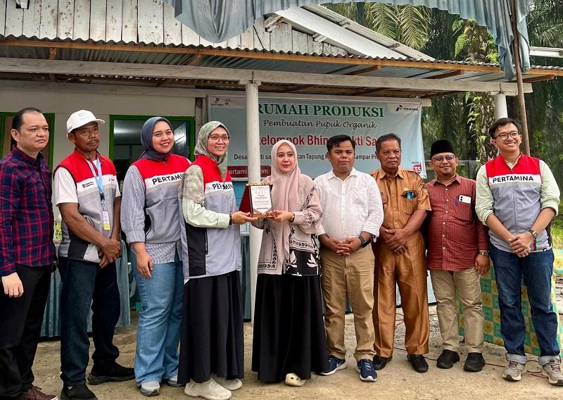 Mata Kuliah CSR, Mahasiswa UIN Suska Pelajari Pengolahan Kotoran Sapi jadi Biogas di Desa Binaan PHR