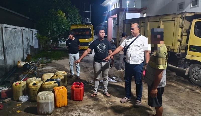 Polisi Amankan Truk dan 14 Jerigen Solar Subsidi di Garuda Sakti Kampar