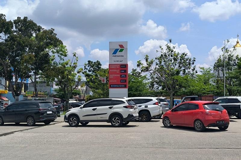 Antrean Solar Menumpuk, Dinas Perhubungan Pekanbaru Instruksikan SPBU Tertibkan Kendaraan